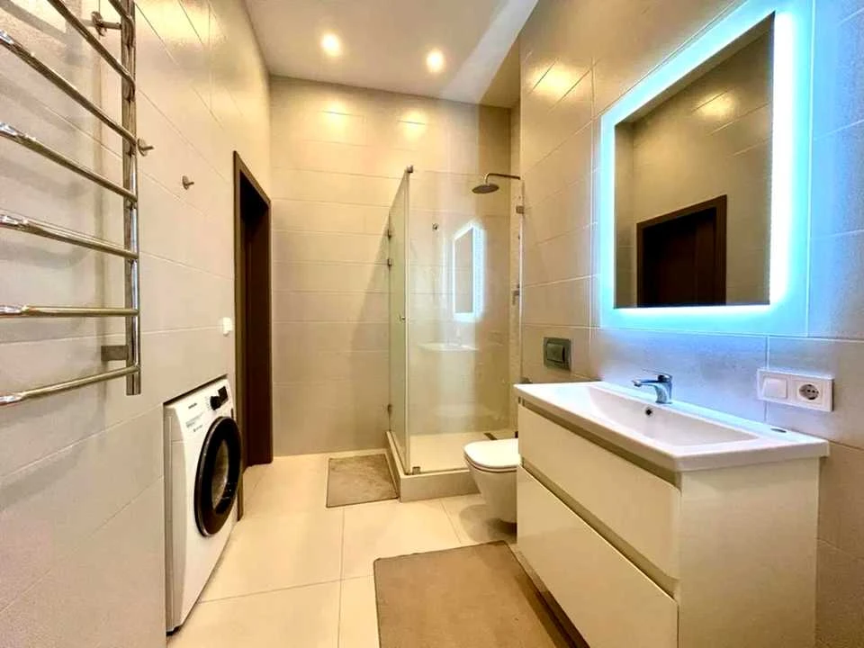 2-room apartment. Valerian Lobanovsky Street, Kyiv