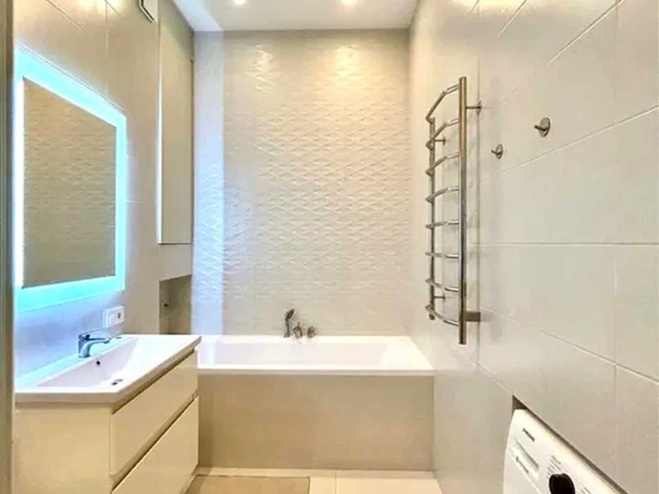 2-room apartment. Valerian Lobanovsky Street, Kyiv