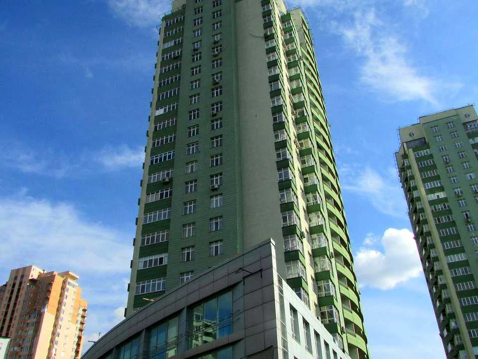 2-room apartment. Valerian Lobanovsky Street, Kyiv