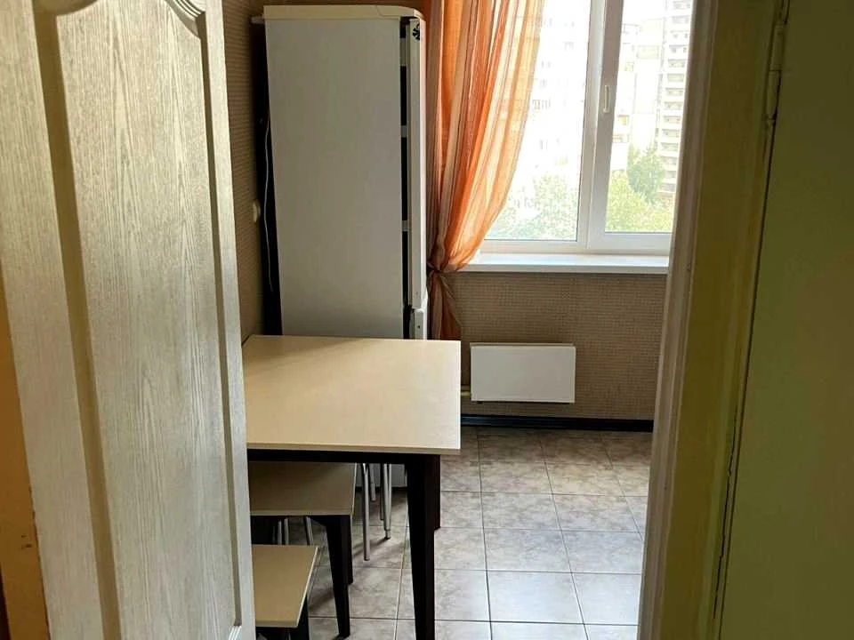 Apartment. Street Drahomanova, Kyiv