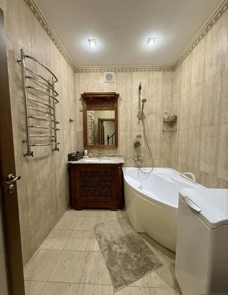 New Construction Two-Level Apartment 130m Prospect Chornovola Int