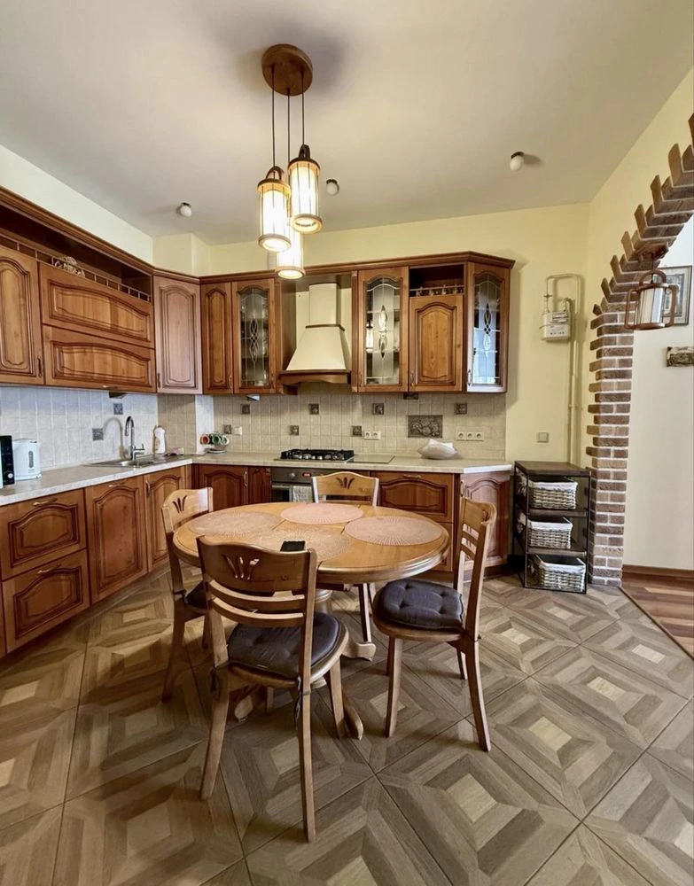New Construction Two-Level Apartment 130m Prospect Chornovola Int