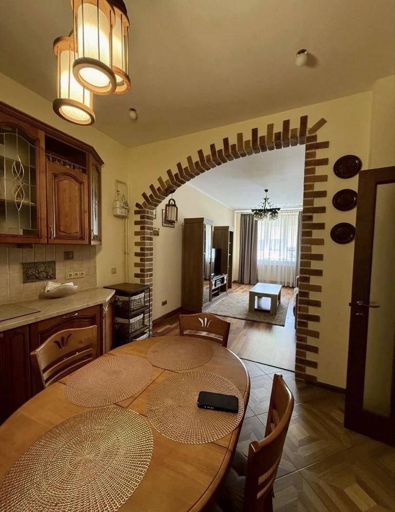 New Construction Two-Level Apartment 130m Prospect Chornovola Int