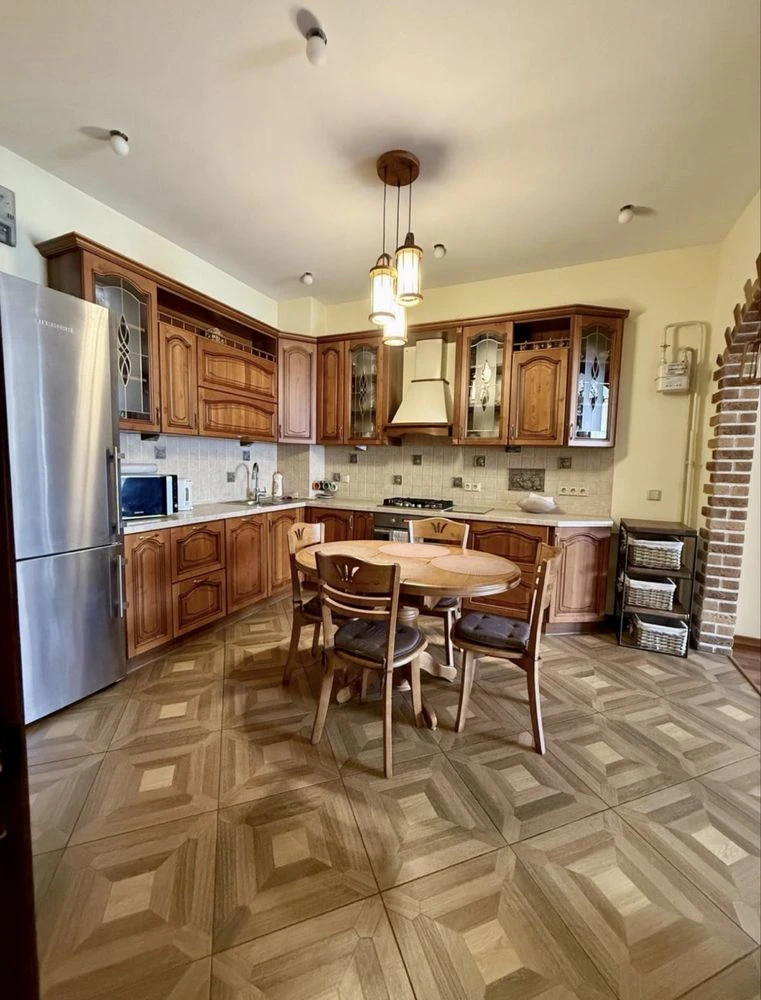 New Construction Two-Level Apartment 130m Prospect Chornovola Int