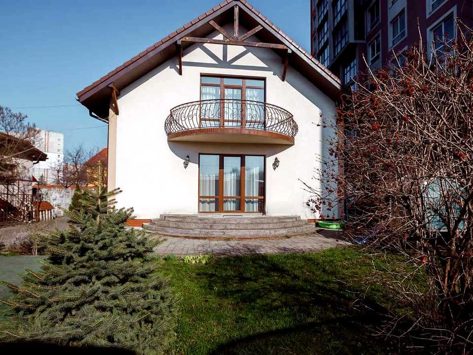 House. Bogdan Khmelnytsky Street, Lviv