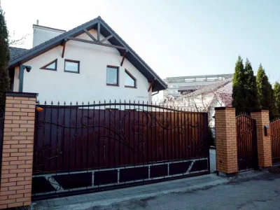 House. Bogdan Khmelnytsky Street, Lviv