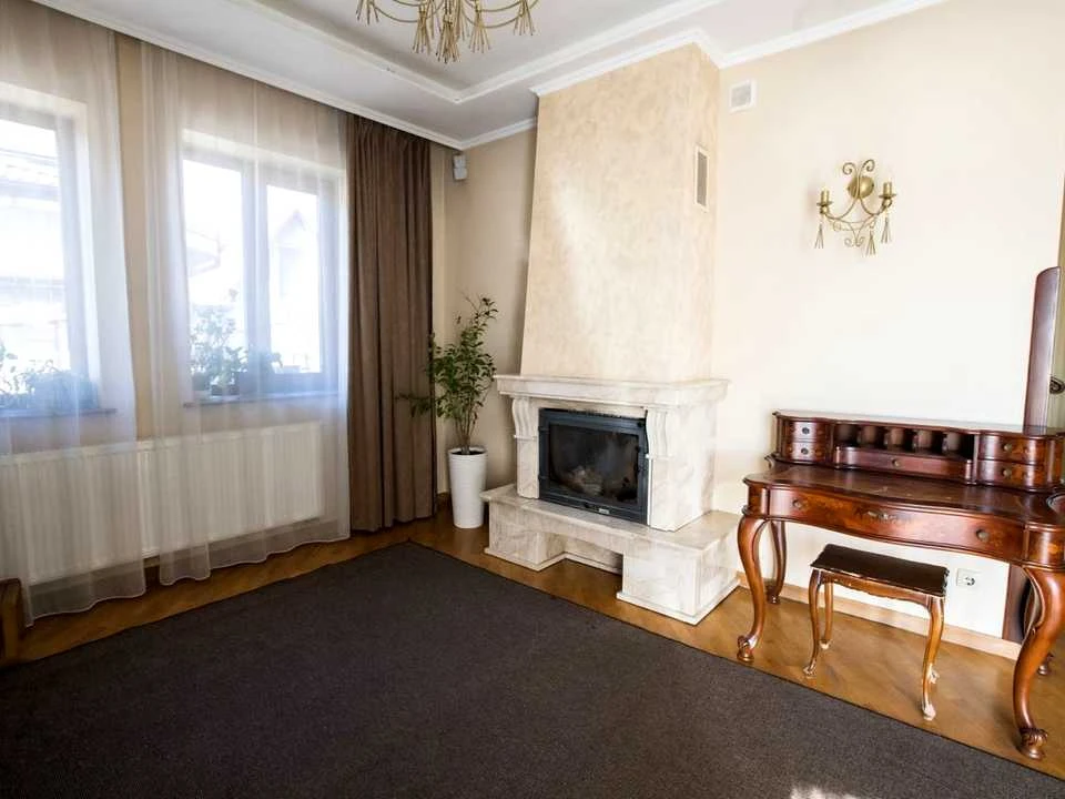 House. Bogdan Khmelnytsky Street, Lviv