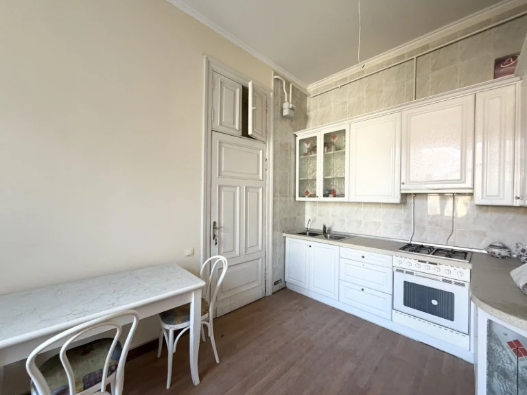 4 комна apartment Европейская / Греческая