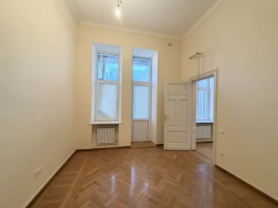 4 комна apartment Европейская / Греческая