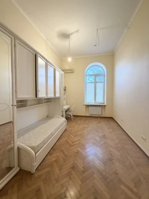 4 комна apartment Европейская / Греческая