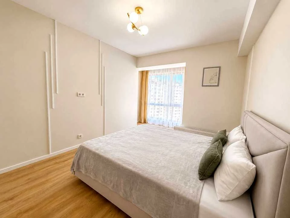Studio apartment. Odessa, Leontovich St.