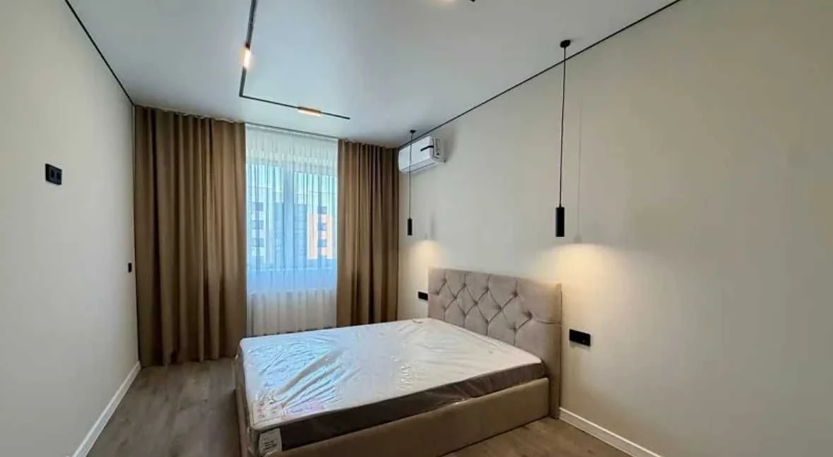 Продається сучасна 1-кімнатна квартира на Студентській 47 м²