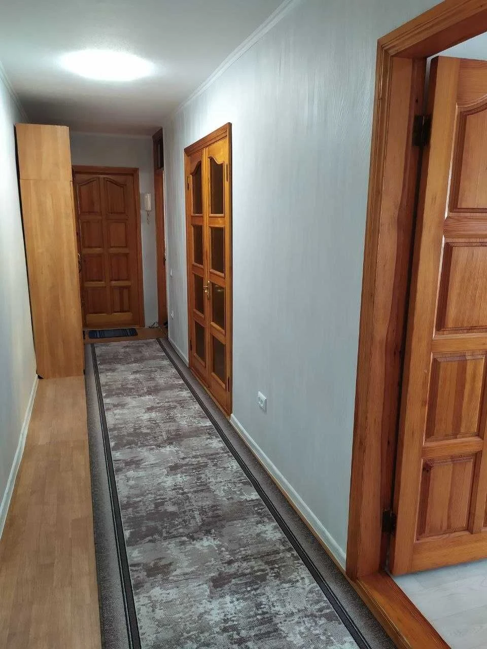 For Sale Spacious 3-room Apartment of Yuri Lipa Usenko, Left Bank