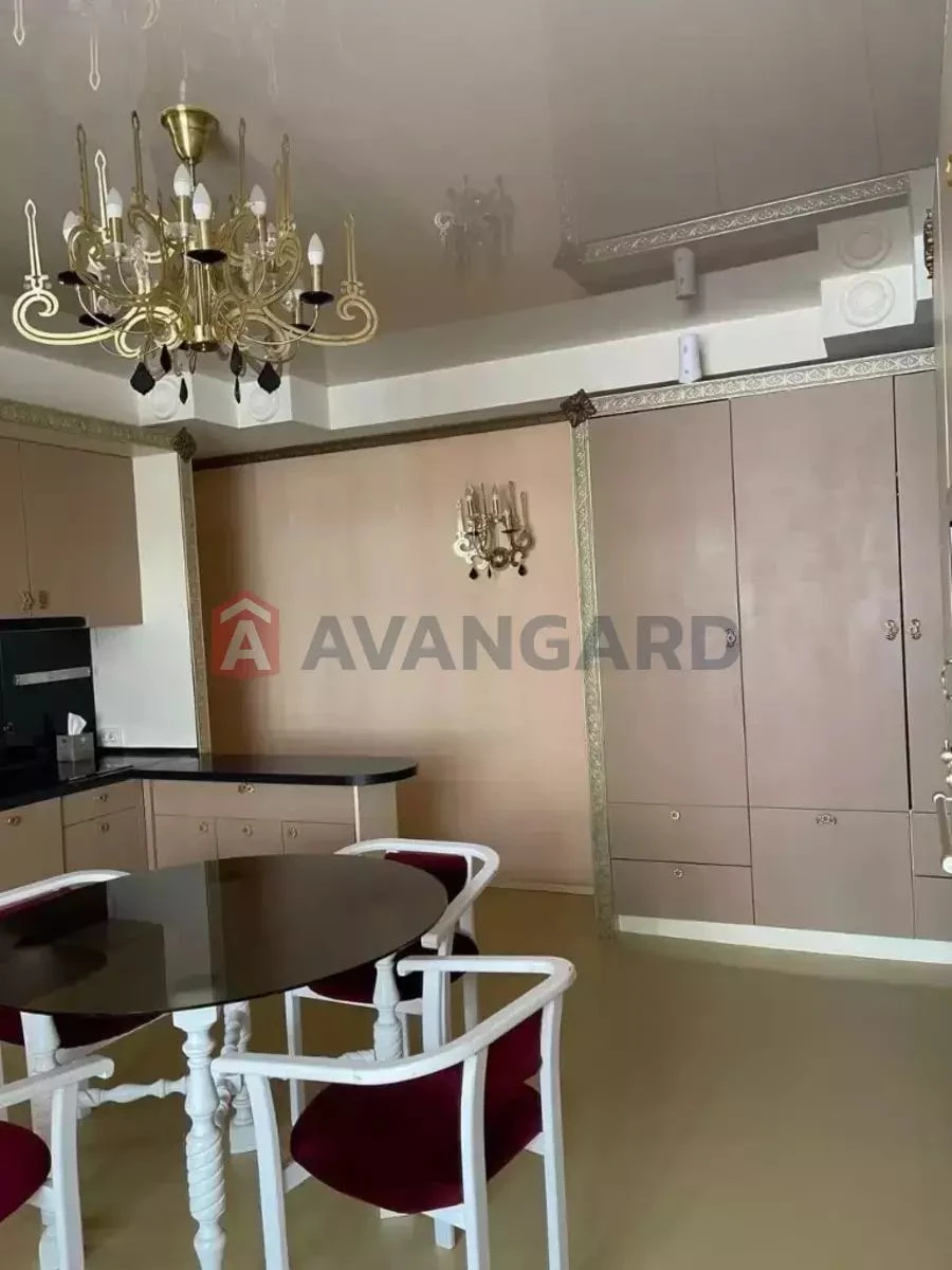 Продам 3-к квартиру 62м2  ЖК Олімпійський