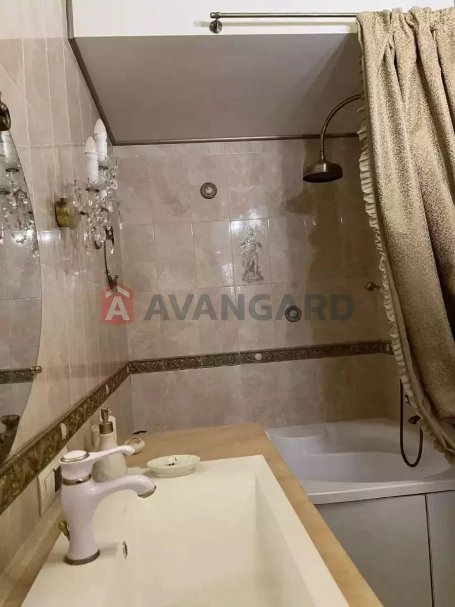 Продам 3-к квартиру 62м2  ЖК Олімпійський