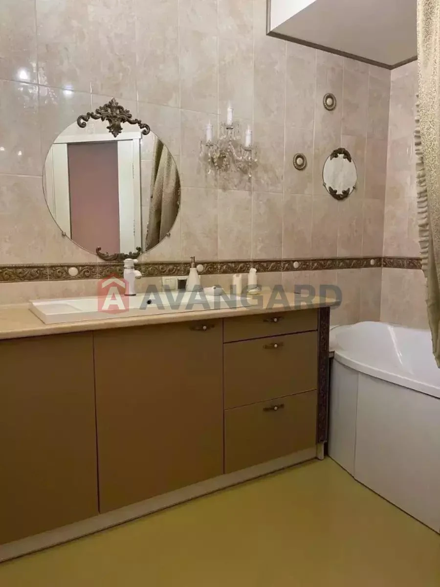 Продам 3-к квартиру 62м2  ЖК Олімпійський