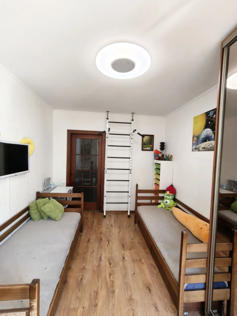 Продаж 2 кімнатної кв-ри, 2/9 поверх, з ремонтом, лівий бере