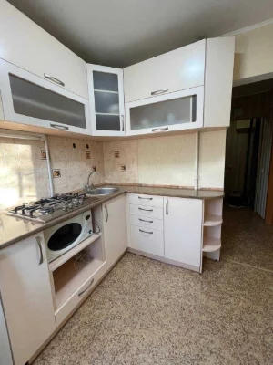 Продам  1 квартиру правый берег 31950$ Центр