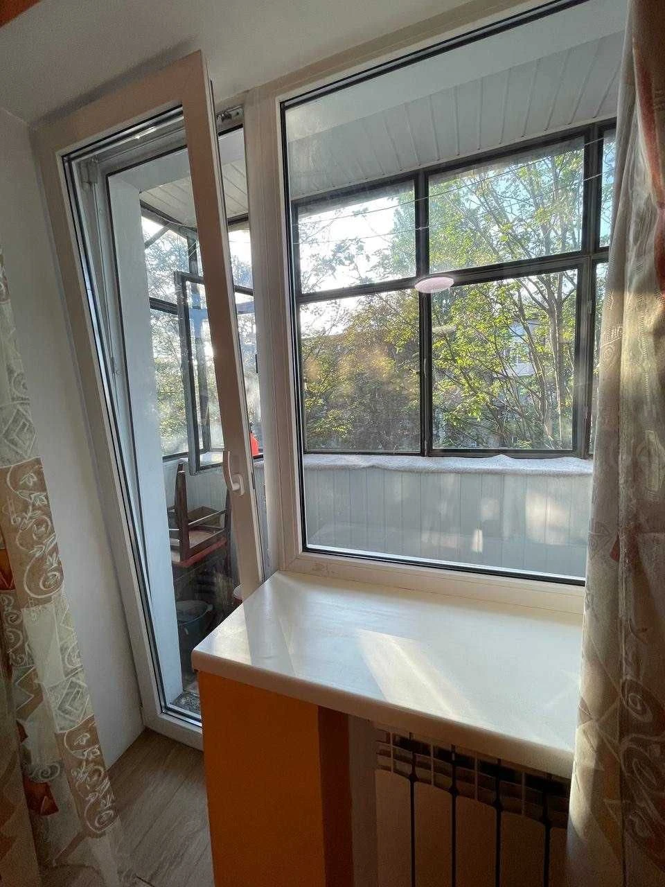 Продам  1 квартиру правый берег 31950$ Центр