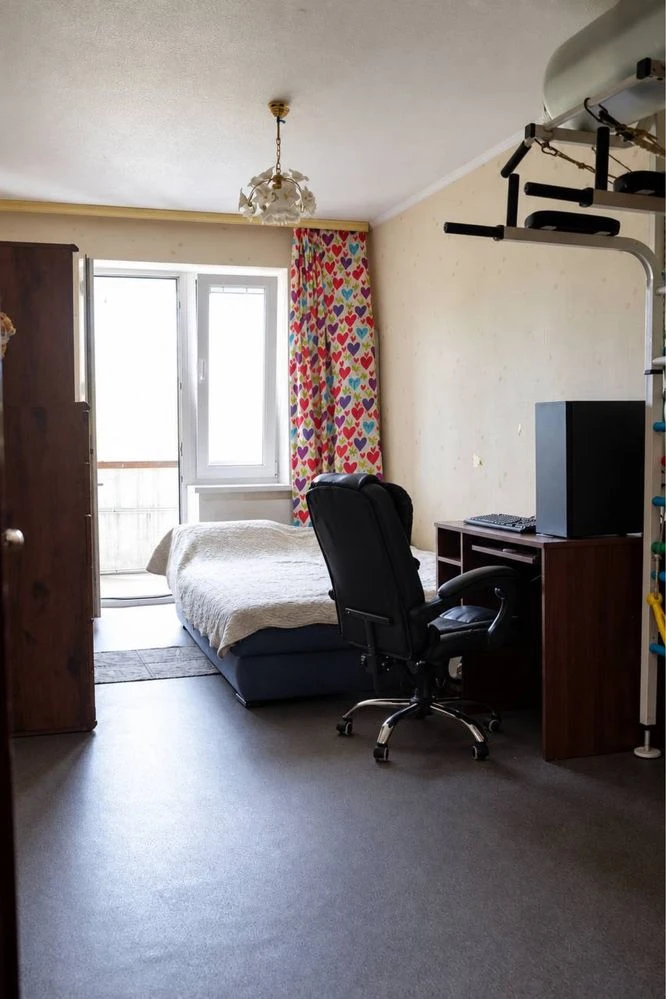 For sale 3-room apartment Kholodilnaya Klochko Caravan with renovation