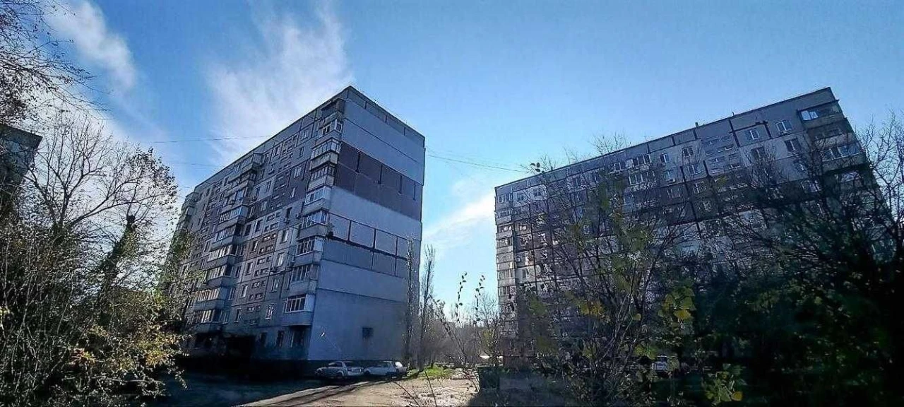 For sale 3-room apartment Kholodilnaya Klochko Caravan with renovation