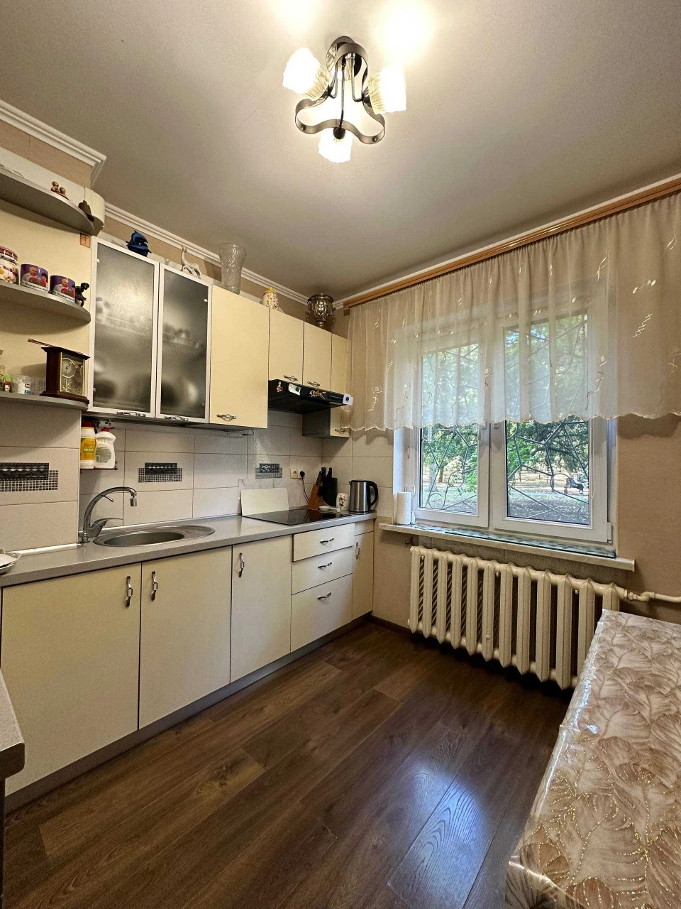 Продам 2-комнат. квартиру с Капитальным РЕМОНТОМ на КОТОВСКО