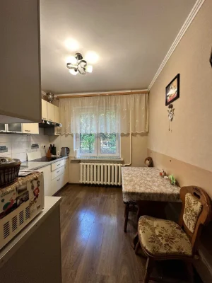 Продам 2-комнат. квартиру с Капитальным РЕМОНТОМ на КОТОВСКО