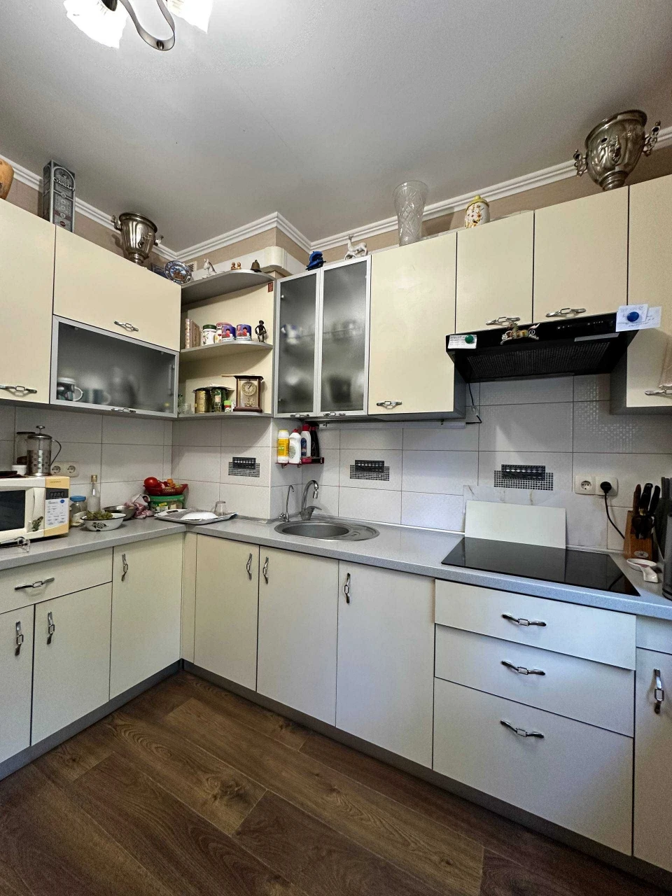 Продам 2-комнат. квартиру с Капитальным РЕМОНТОМ на КОТОВСКО