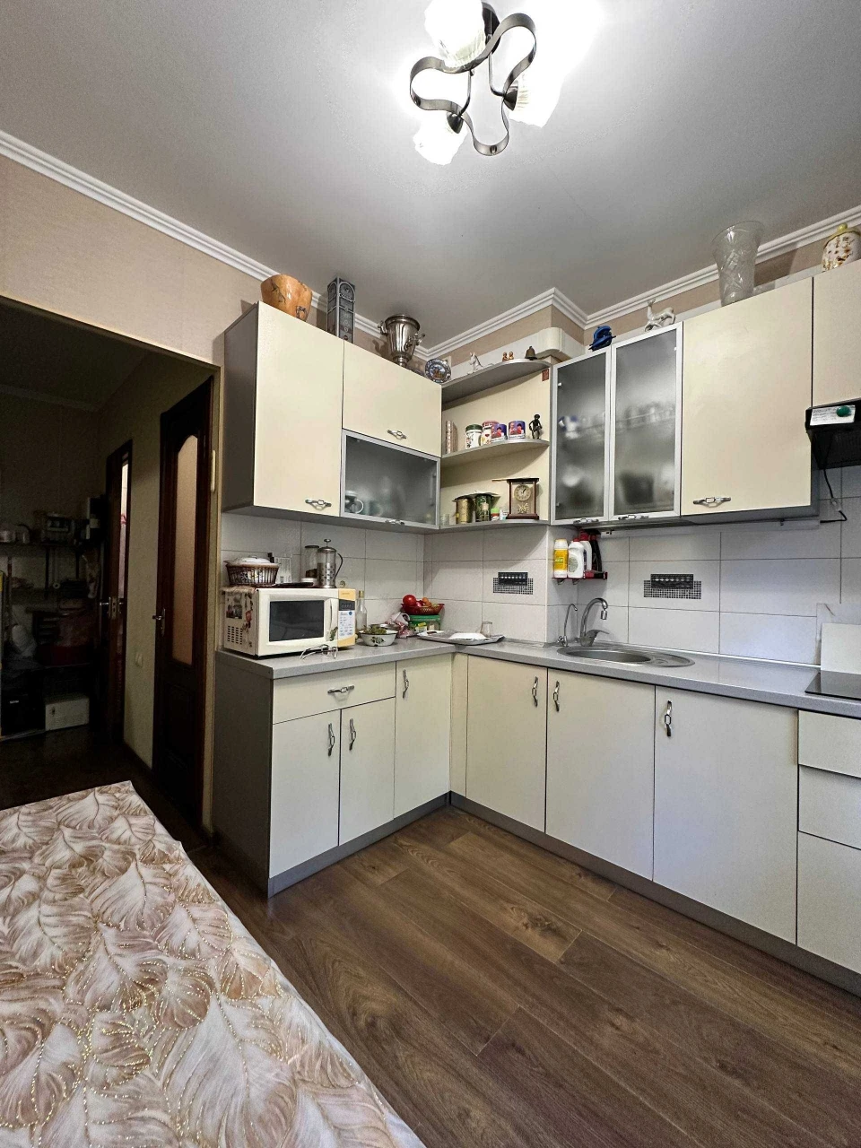 Продам 2-комнат. квартиру с Капитальным РЕМОНТОМ на КОТОВСКО