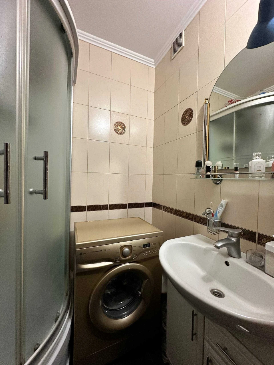 Продам 2-комнат. квартиру с Капитальным РЕМОНТОМ на КОТОВСКО