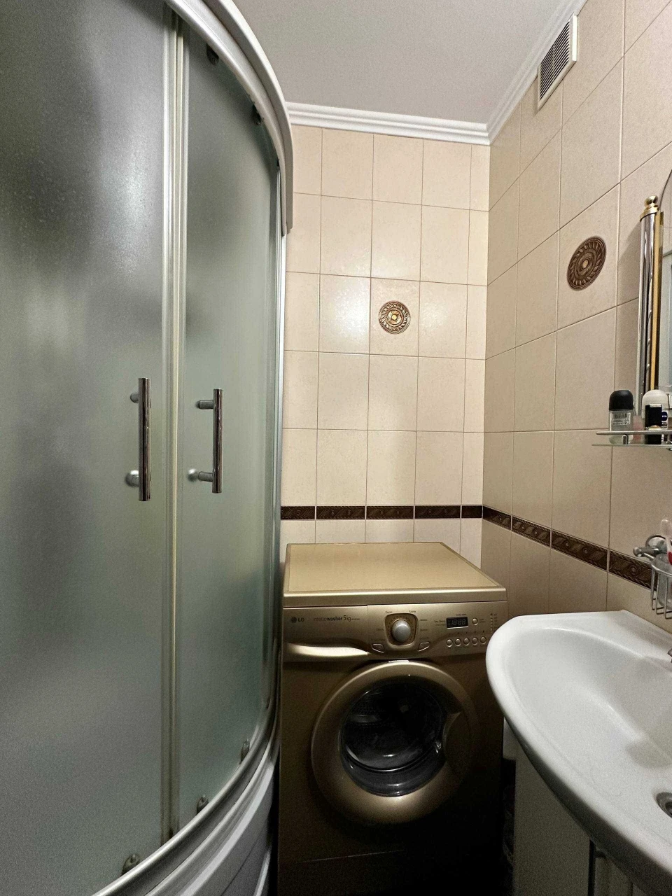 Продам 2-комнат. квартиру с Капитальным РЕМОНТОМ на КОТОВСКО