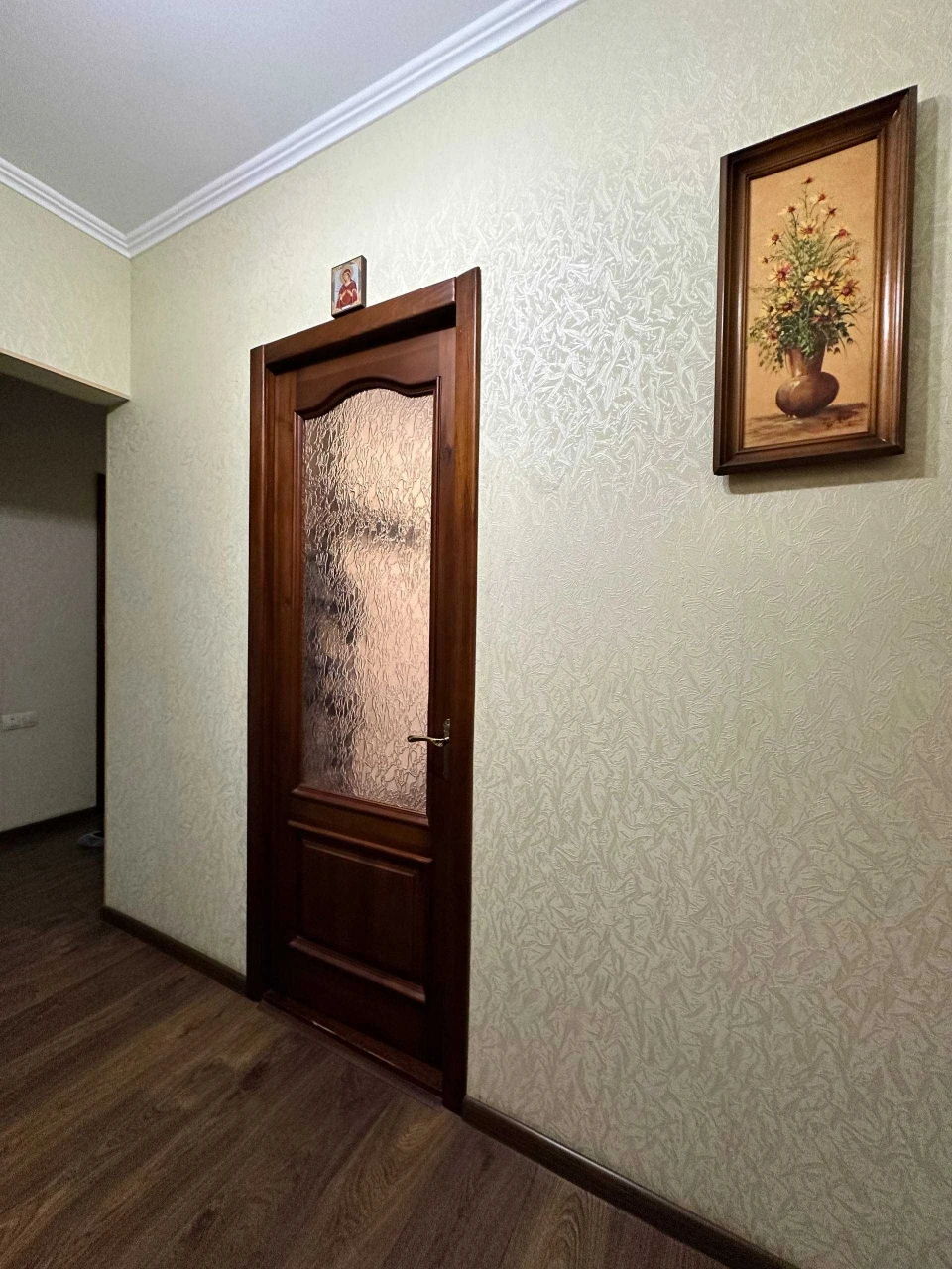 Продам 2-комнат. квартиру с Капитальным РЕМОНТОМ на КОТОВСКО