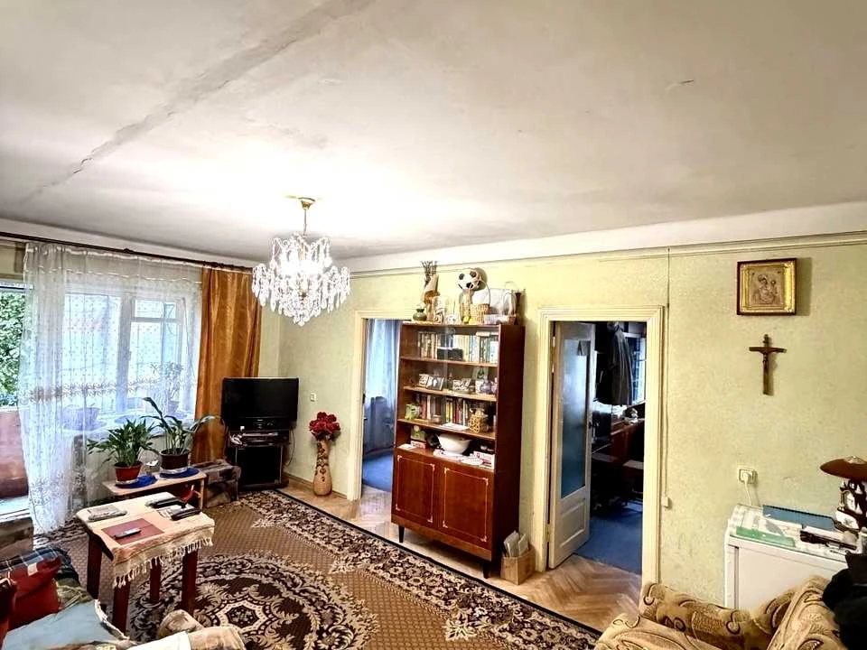 Квартира. Львов, Ростислава Братуня ул.
