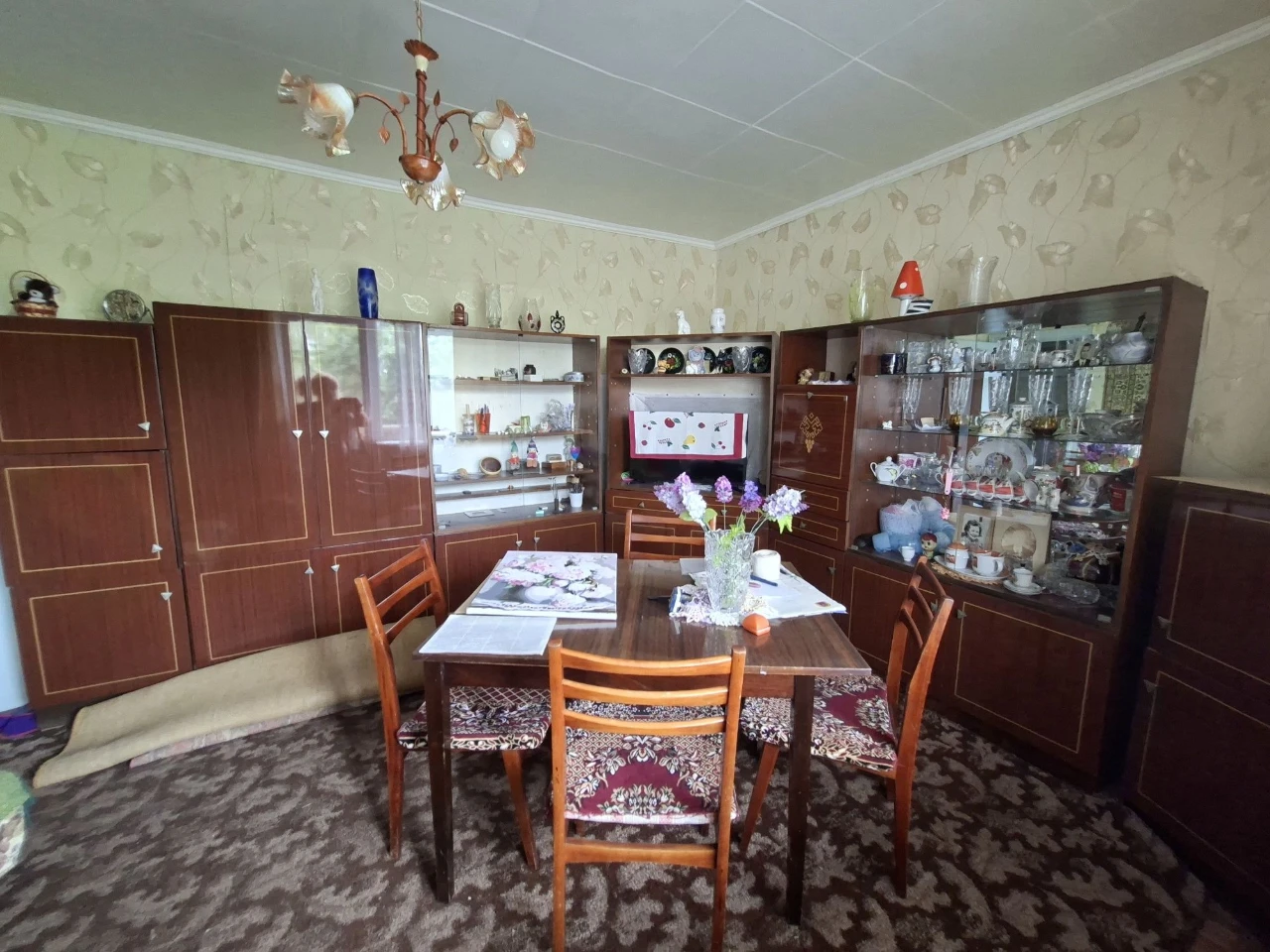 Продаю 2-комнатную квартиру на Черемушках.