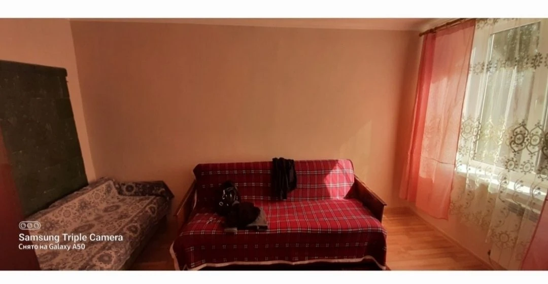 Apartment in a private house with a large yard in Chernivtsi