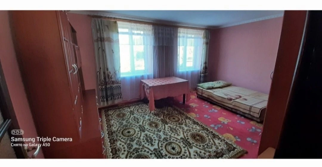 Apartment in a private house with a large yard in Chernivtsi