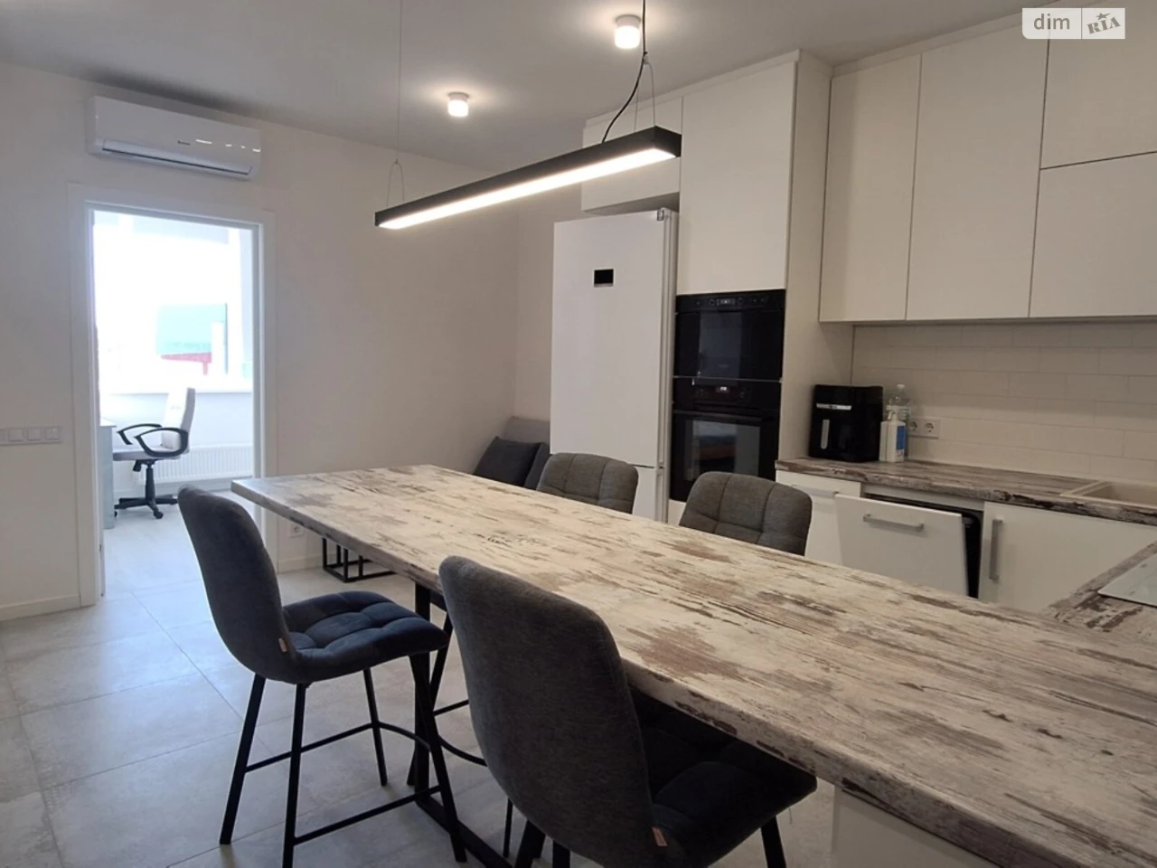 Long-Term Rental Apartment, Left Bank District