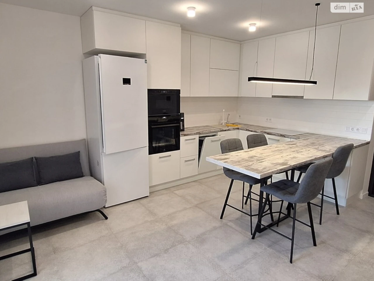 Long-Term Rental Apartment, Left Bank District