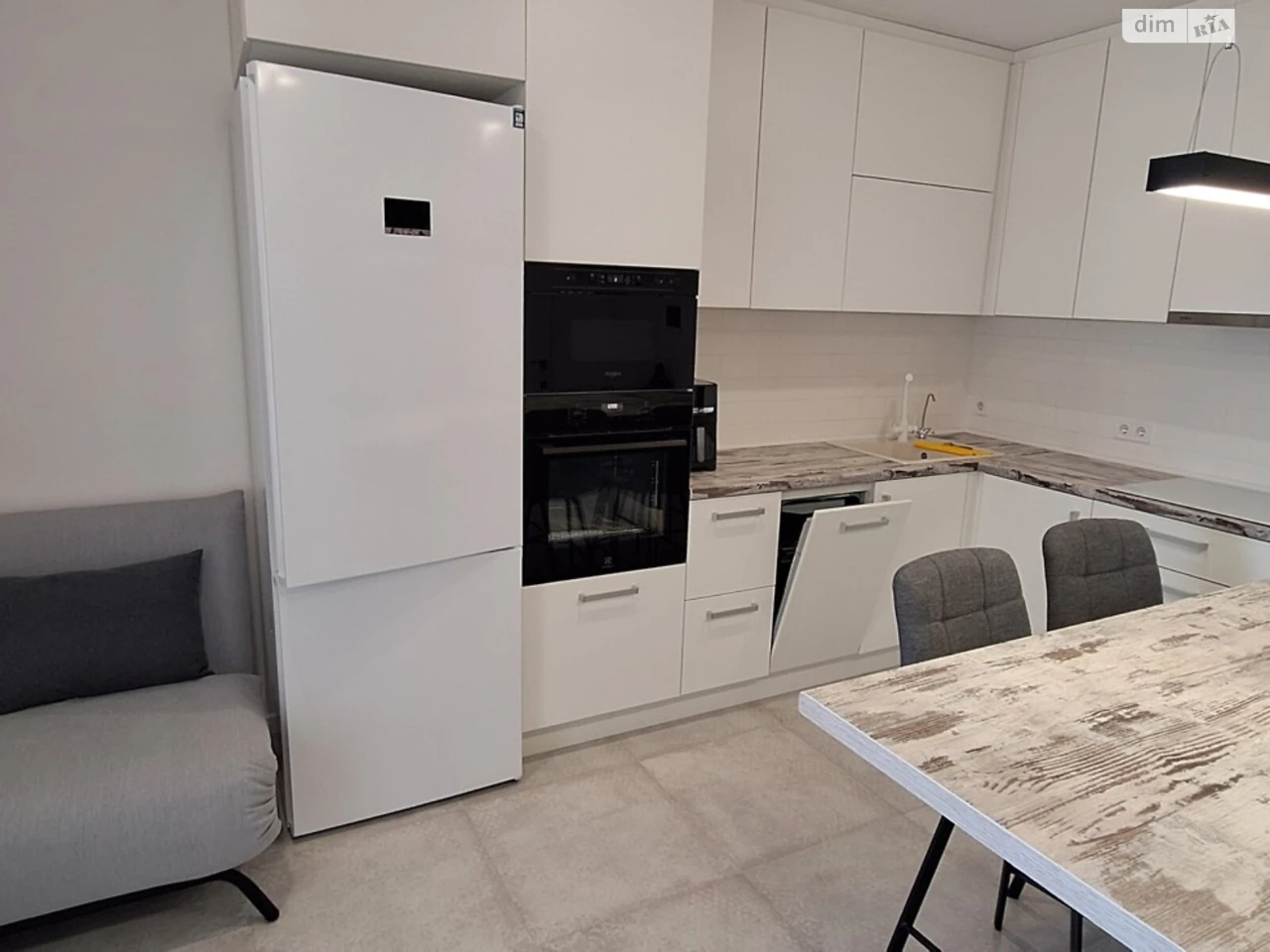 Long-Term Rental Apartment, Left Bank District