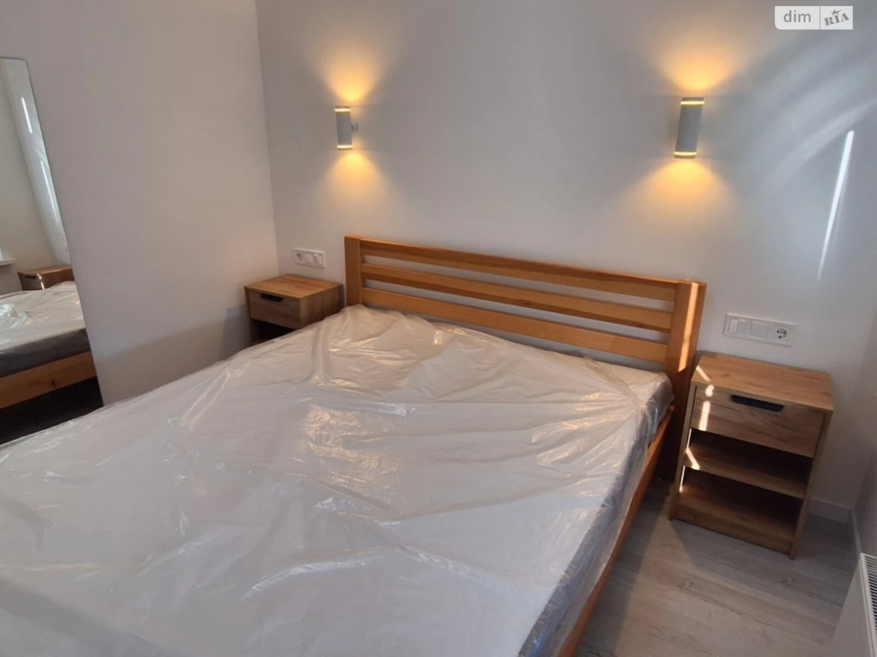 Long-Term Rental Apartment, Left Bank District