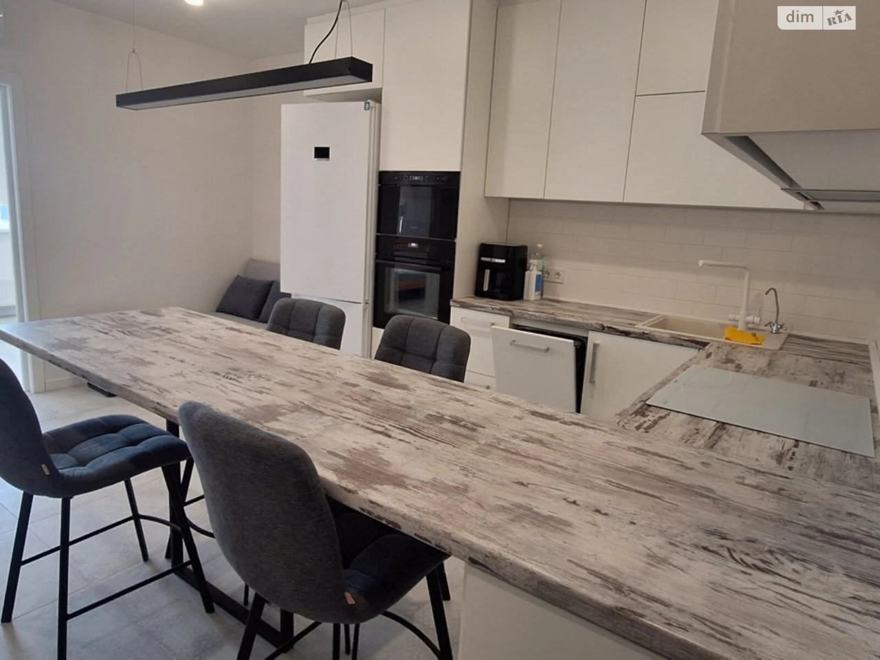 Long-Term Rental Apartment, Left Bank District