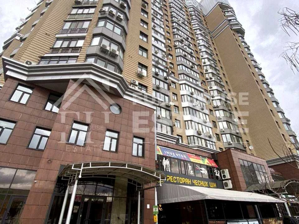 Apartment. Mikols'ko-Slobids'ka St.