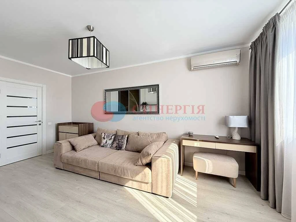 For long-term rent 2-room apartment Kyiv, Шевченківський district, Yuryi Illienka