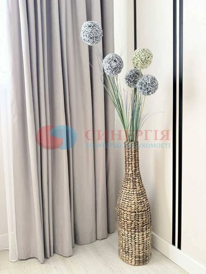 For long-term rent 2-room apartment Kyiv, Шевченківський district, Yuryi Illienka