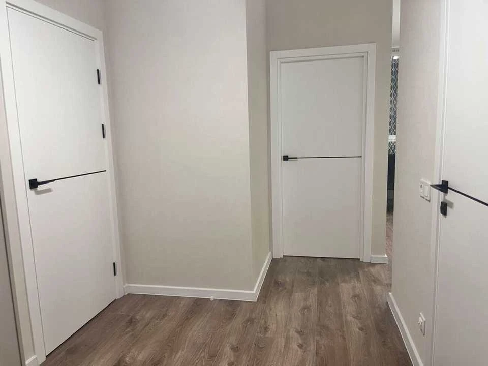 Apartment. Kyiv, Berezaysky Prospect.