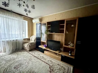 Квартира. Дніпро, Красный камень