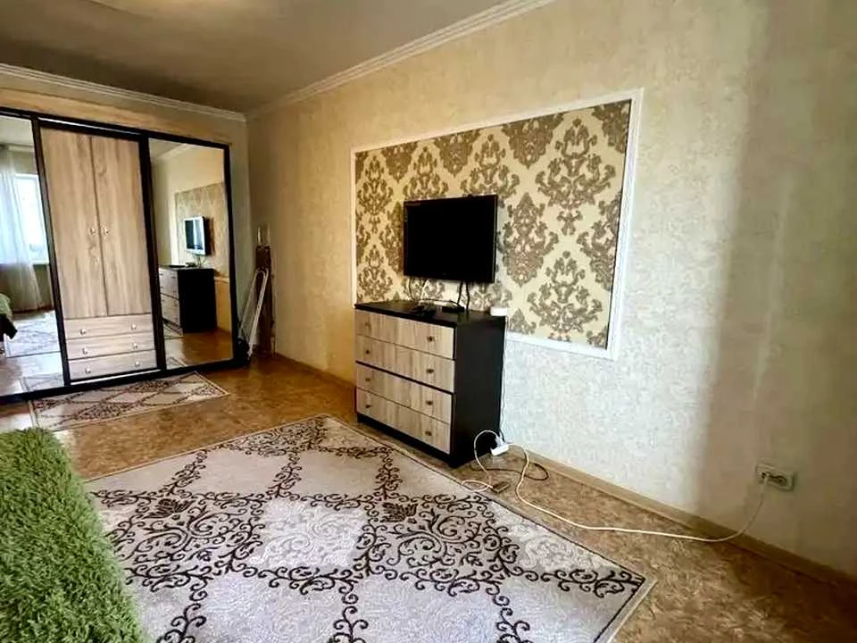 Квартира. Дніпро, Олександра Поля вул.