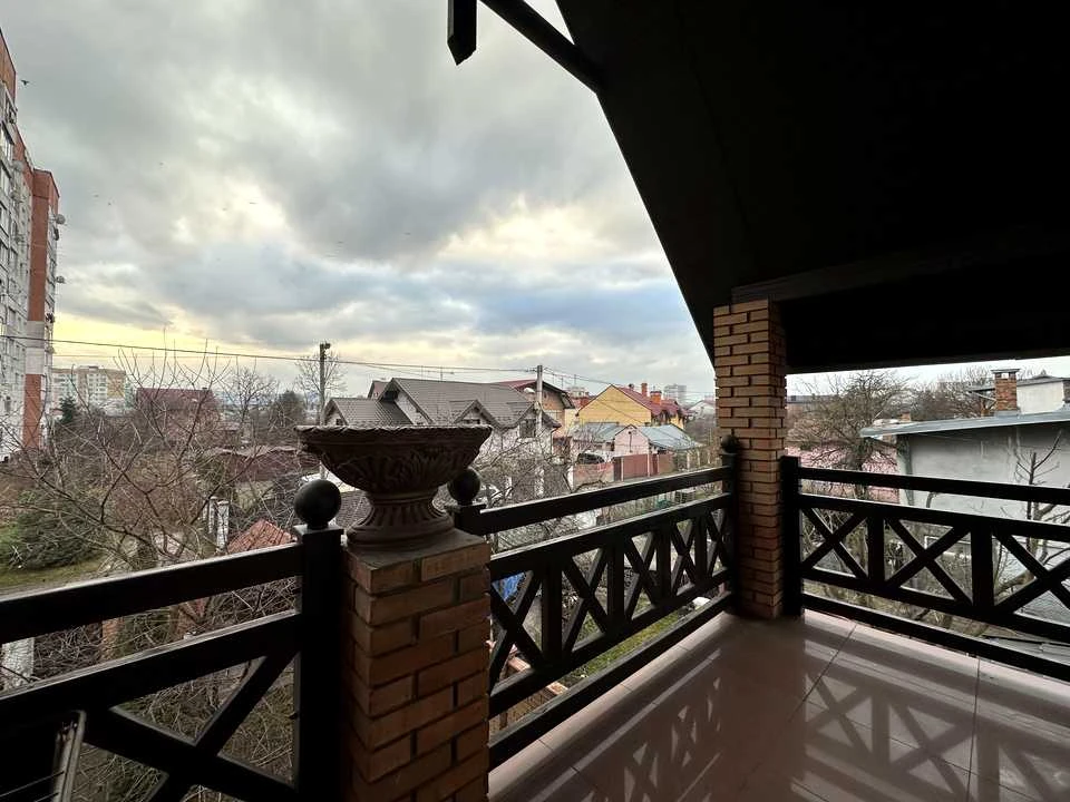Будинок. Львів, Очаківська вул.