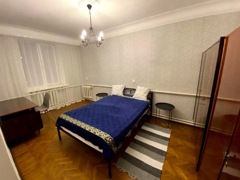 Apartment. Odessa, Primorska St.