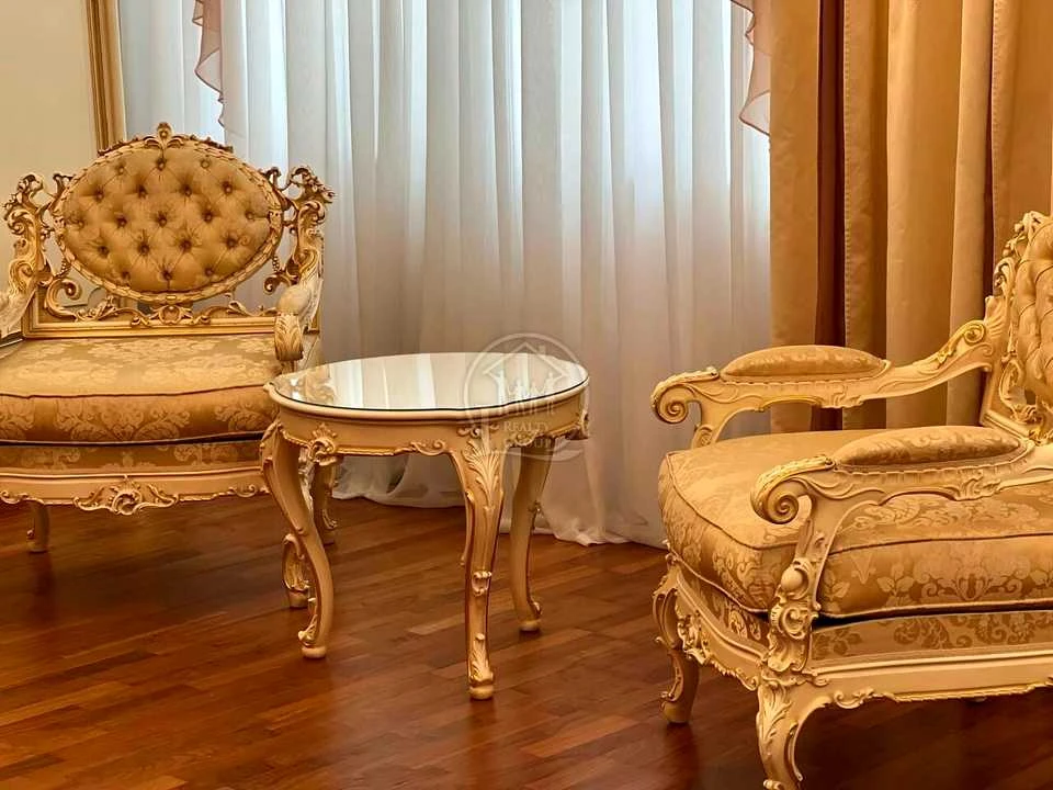 Apartment. Odesa, Prospect Shevchenko